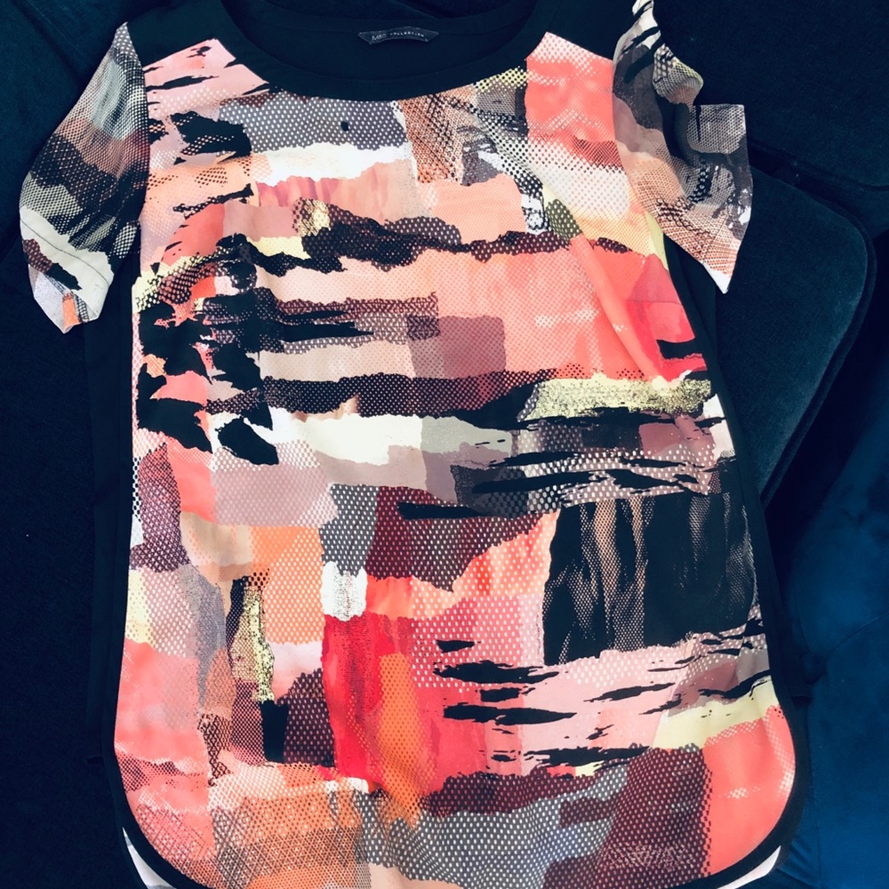 Cute short sleeves top